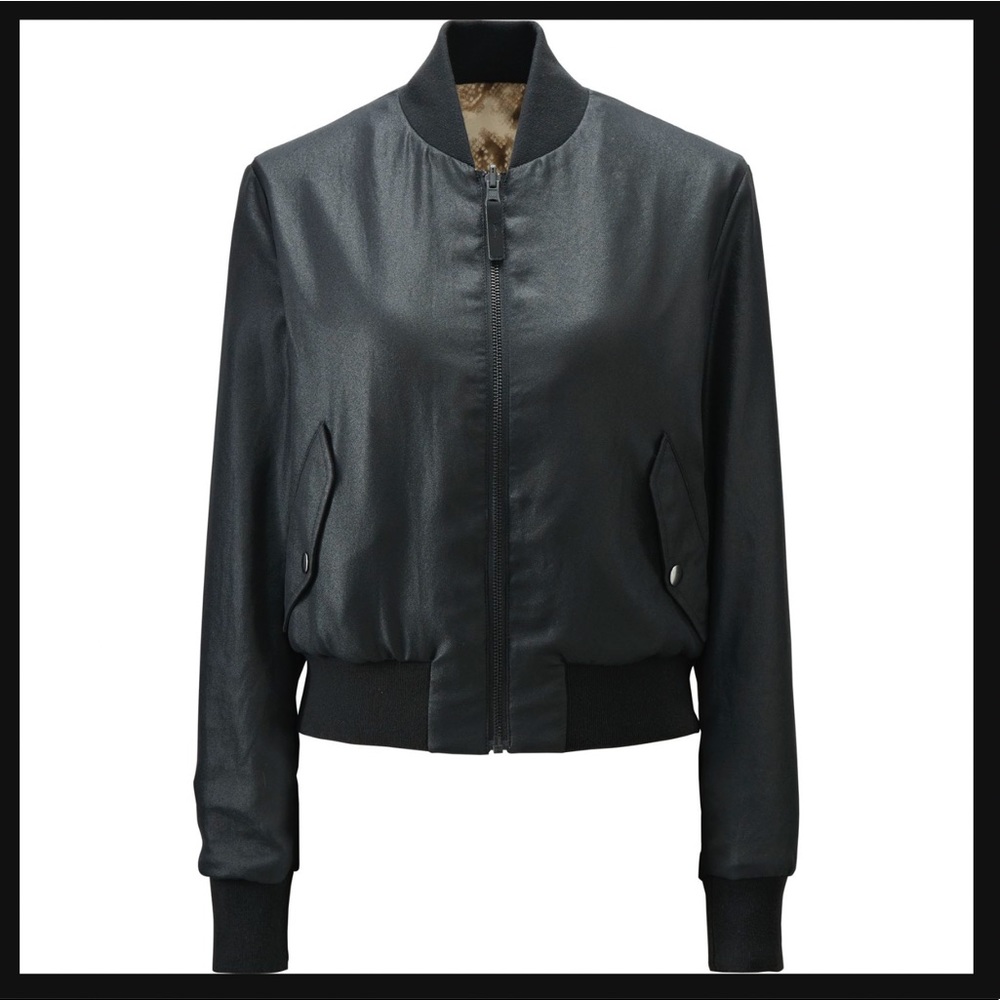 Uniqlo & Carine Roitfeld collaboration reversible bomber jacket in black Size XS